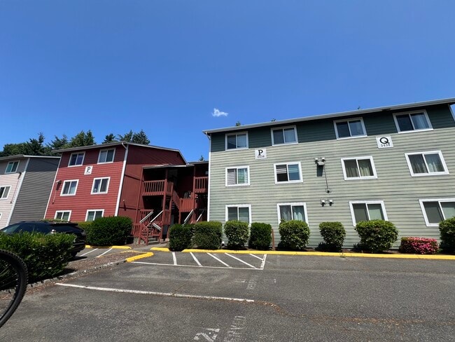 3438 I St NE, Unit P303