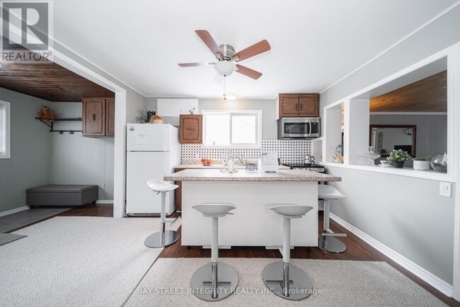 property at 74 De La Salle Blvd