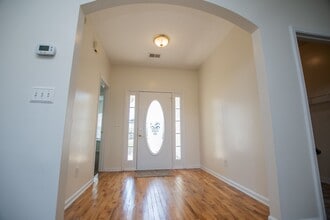 225 Polar Ln in Carrollton, GA - Building Photo - Building Photo