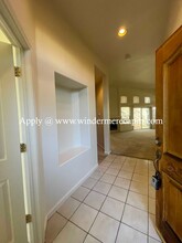 2833 Isle St in Rocklin, CA - Building Photo - Building Photo