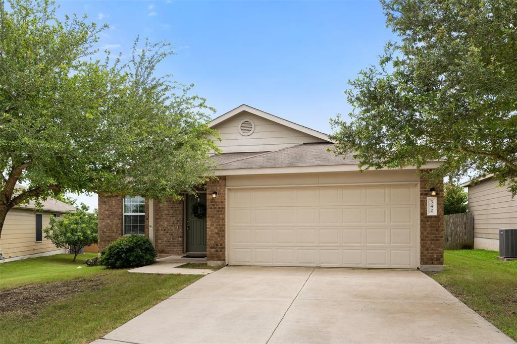 342 Nandina Dr in Buda, TX - Building Photo