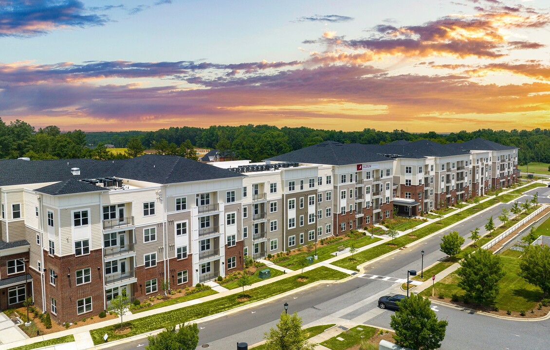 Album Huntersville 55+ Active Adult Apartment Homes in Huntersville, NC - Building Photo