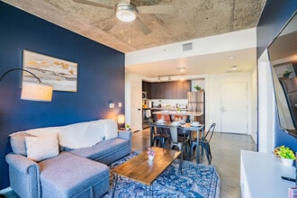 333 E Roosevelt St in Phoenix, AZ - Building Photo - Building Photo