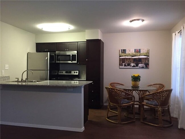 property at 910 Duncan Ln