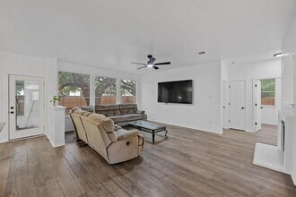 4433 Chickasaw Ct in Austin, TX - Building Photo - Building Photo