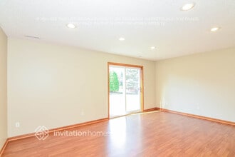 700 14th St in Farmington, MN - Foto de edificio - Building Photo