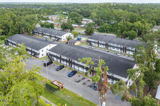 Ashton Grove Apartments in Tallahassee, FL - Building Photo - Building Photo