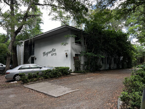 Robert O'brien Apartments in Gainesville, FL - Building Photo - Building Photo