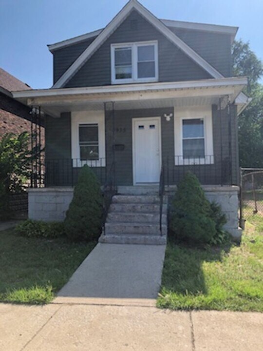 3935 Catalpa St in East Chicago, IN - Building Photo