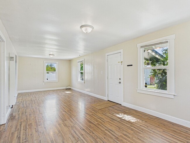 3511 Guerneville Rd in Santa Rosa, CA - Building Photo - Building Photo