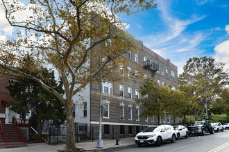 605 41st St in Brooklyn, NY - Building Photo - Building Photo