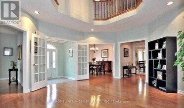 705 Gagnon Pl in Newmarket, ON - Building Photo - Building Photo