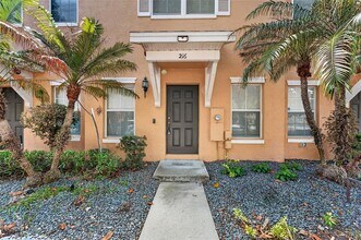 216 Deepcove Rd in Winter Garden, FL - Building Photo - Building Photo