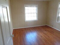 4001 Austin St photo'