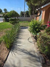 1101 E Cinnamon Dr in Lemoore, CA - Building Photo - Building Photo