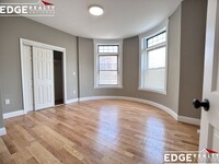 1914 Beacon St, Unit 1 in Boston, MA - Building Photo - Building Photo