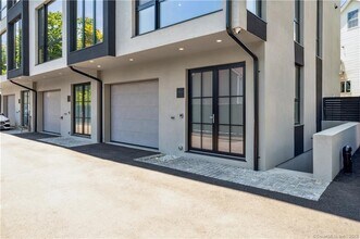 998 Cove Rd in Stamford, CT - Building Photo - Building Photo
