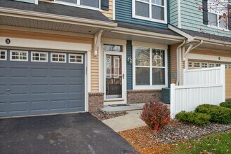 9540 Washington Boulevard, Unit 3 in Chanhassen, MN - Building Photo - Building Photo