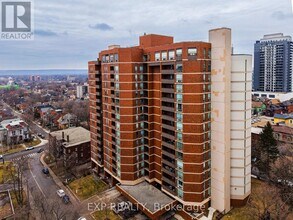 222 Jackson St W in Hamilton, ON - Building Photo - Building Photo