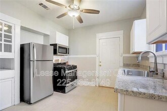 1720 Independence St in New Orleans, LA - Building Photo - Building Photo