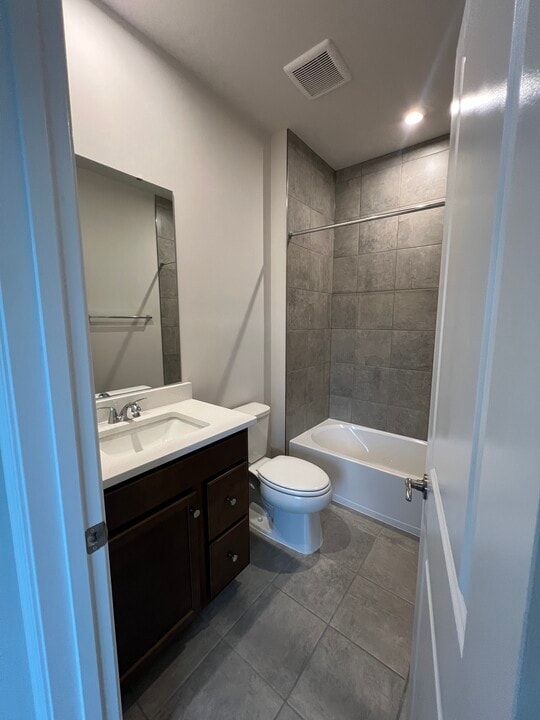 6072 Beake St in Hyattsville, MD - Foto de edificio