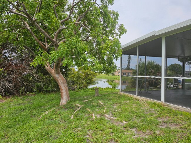50 Boundary Blvd in Rotonda West, FL - Building Photo - Building Photo