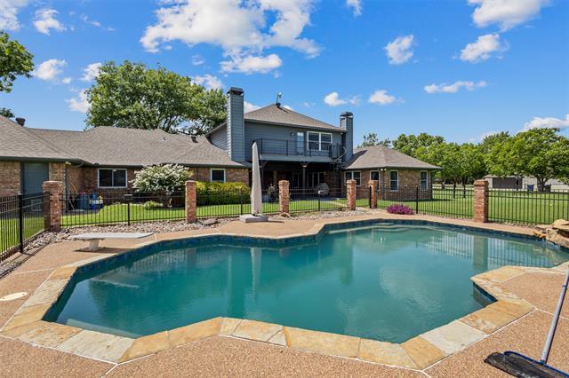 608 Fairbrook Cir in Allen, TX - Building Photo