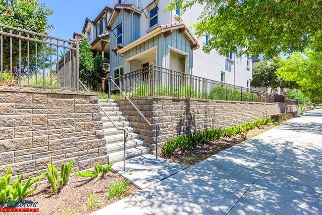 1567 Hidden Creek Ln