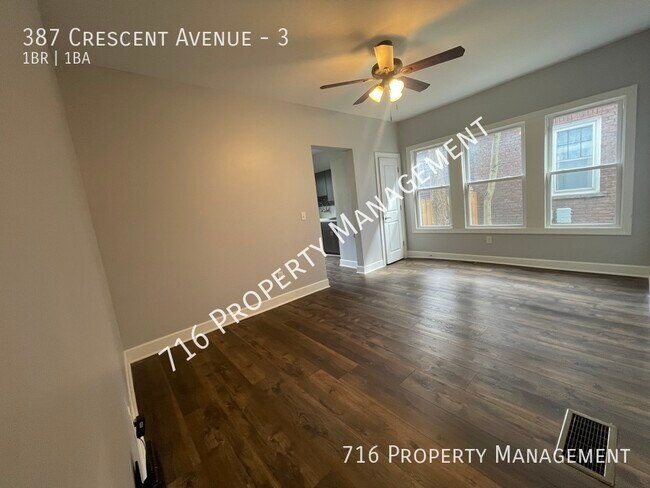 387 Crescent Ave in Buffalo, NY - Building Photo - Building Photo