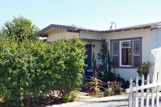 Econdido Cottages in Escondido, CA - Building Photo - Building Photo