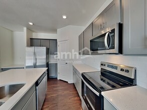 3994 Wyedale Way in Colorado Springs, CO - Foto de edificio - Building Photo