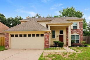 2806 Sunshine Cir in Sugar Land, TX - Building Photo