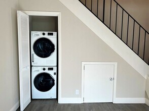 1221 E St in Sacramento, CA - Foto de edificio - Building Photo