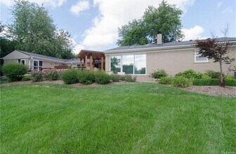 3275 Chickering Ln in Bloomfield Township, MI - Building Photo - Building Photo