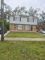 18689 Meyers Rd in Detroit, MI - Building Photo