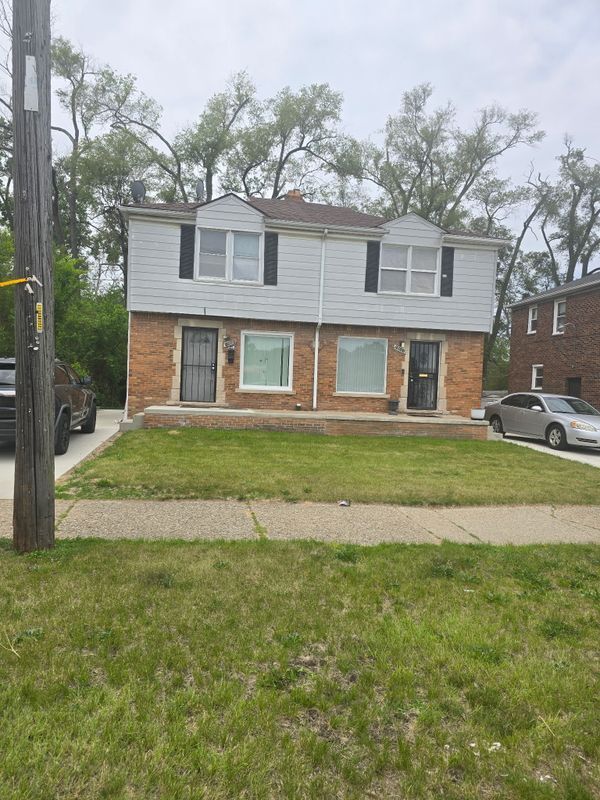 property at 18689 Meyers Rd