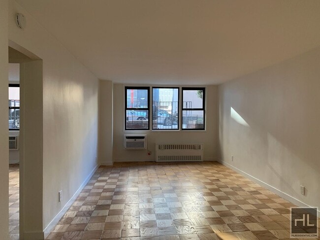 EAST 36 STREET, Unit LOBD0A0