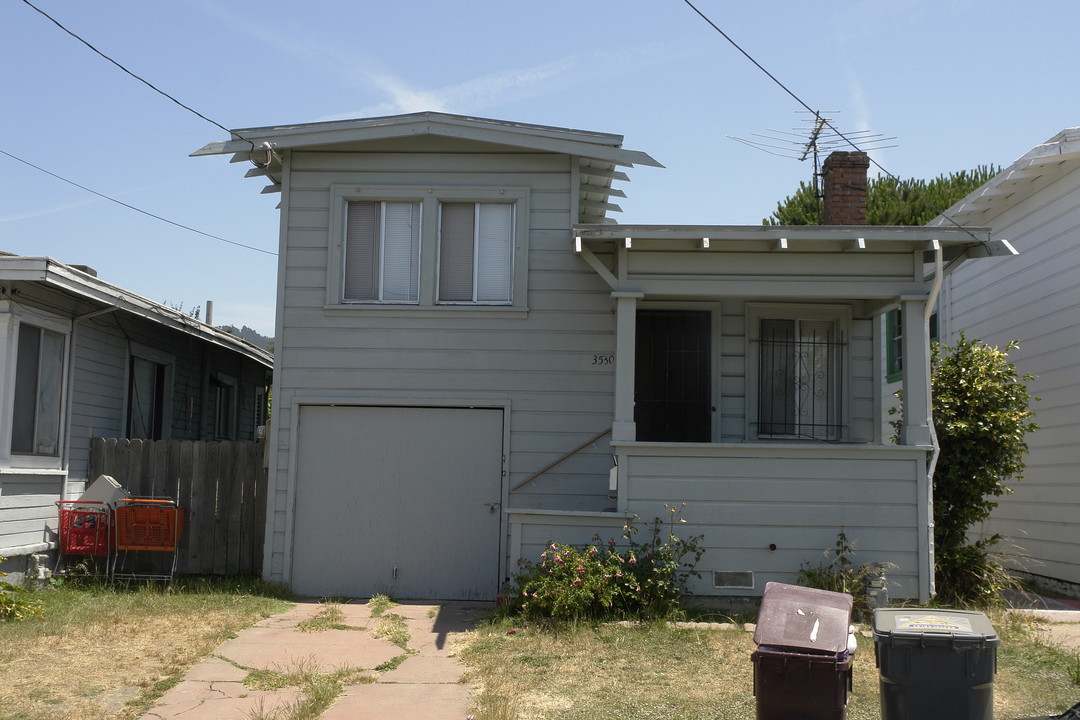 3630 Suter St in Oakland, CA - Building Photo