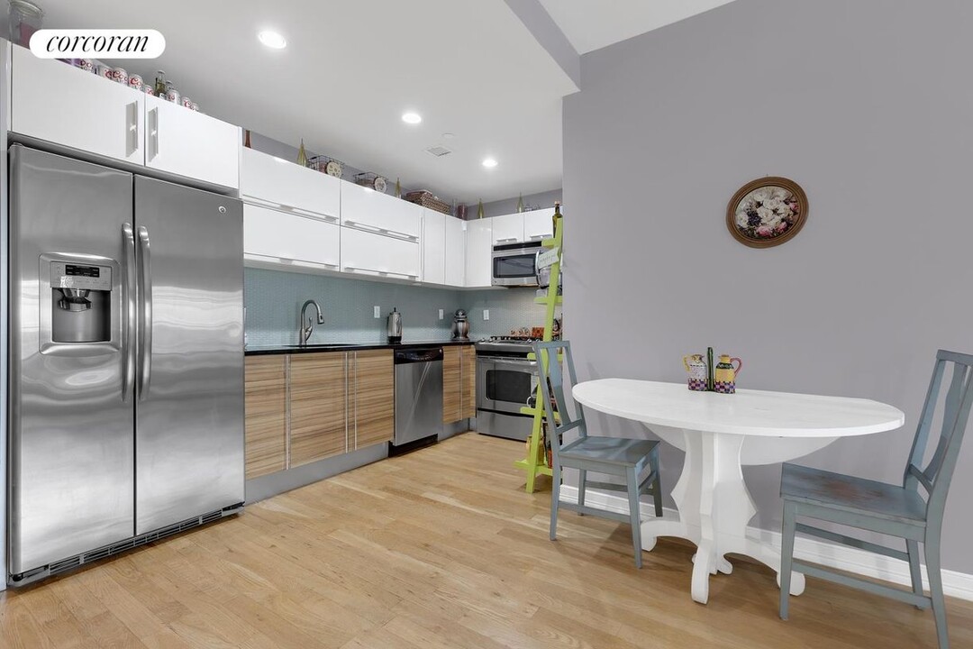 2311 21st Ave in Queens, NY - Building Photo