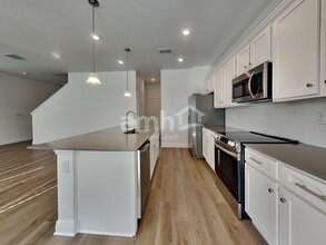 6388 Atlantic Bch Ave in Wesley Chapel, FL - Building Photo - Building Photo