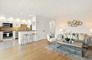 2209 Otis Dr in Alameda, CA - Building Photo
