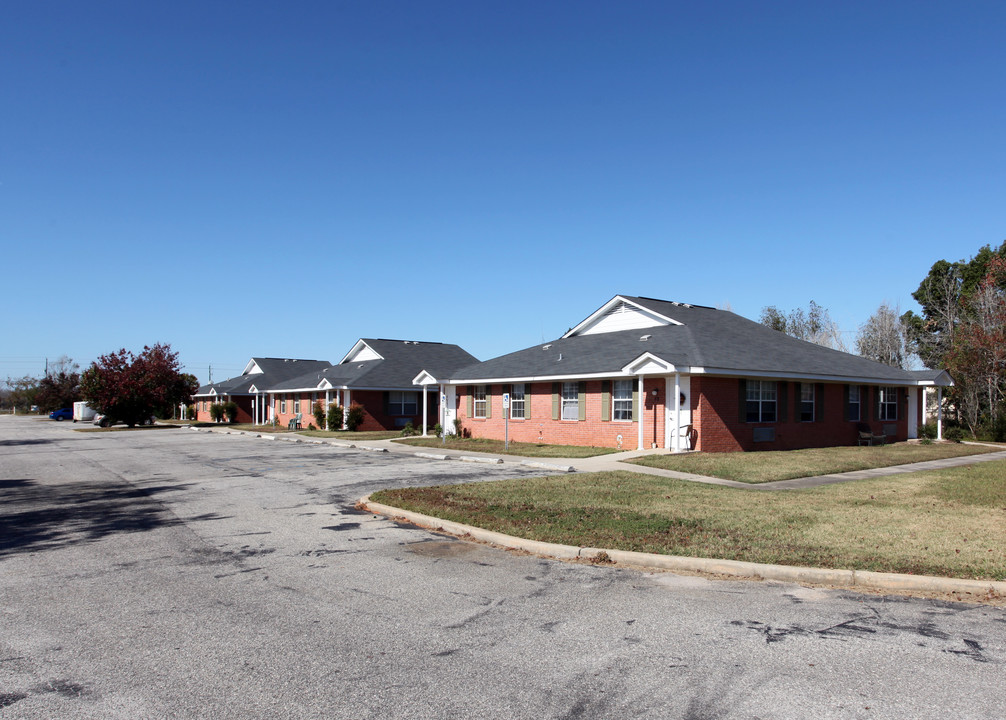 1000 S Alston St in Foley, AL - Foto de edificio