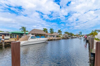 2281 SE 11th St in Pompano Beach, FL - Building Photo - Building Photo