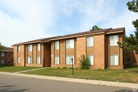 Shelby Oaks & Fox Lane Apartments photo'