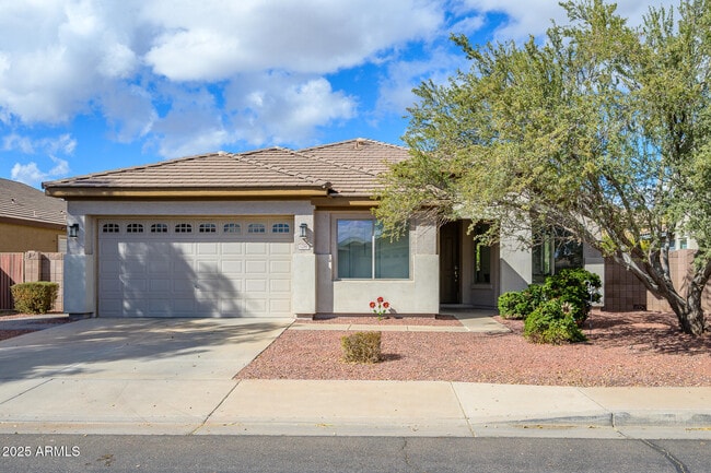 property at 1280 E Redwood Dr