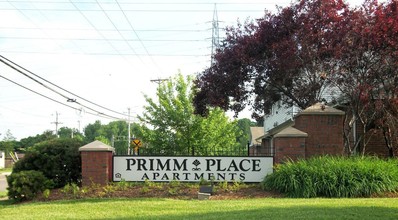 Primm Place in Overland, MO - Foto de edificio - Building Photo