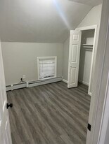 16R Lisbon St, Unit 2 in Providence, RI - Building Photo