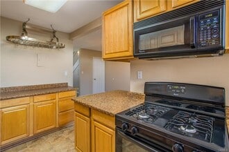 2255 Cahuilla St in Colton, CA - Building Photo - Building Photo