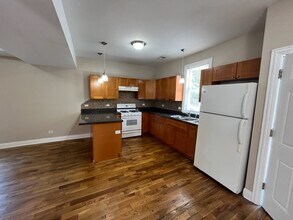 1801 W 21st St in Chicago, IL - Building Photo - Building Photo