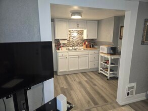 1213 5th St, Unit B in Bremerton, WA - Building Photo - Building Photo